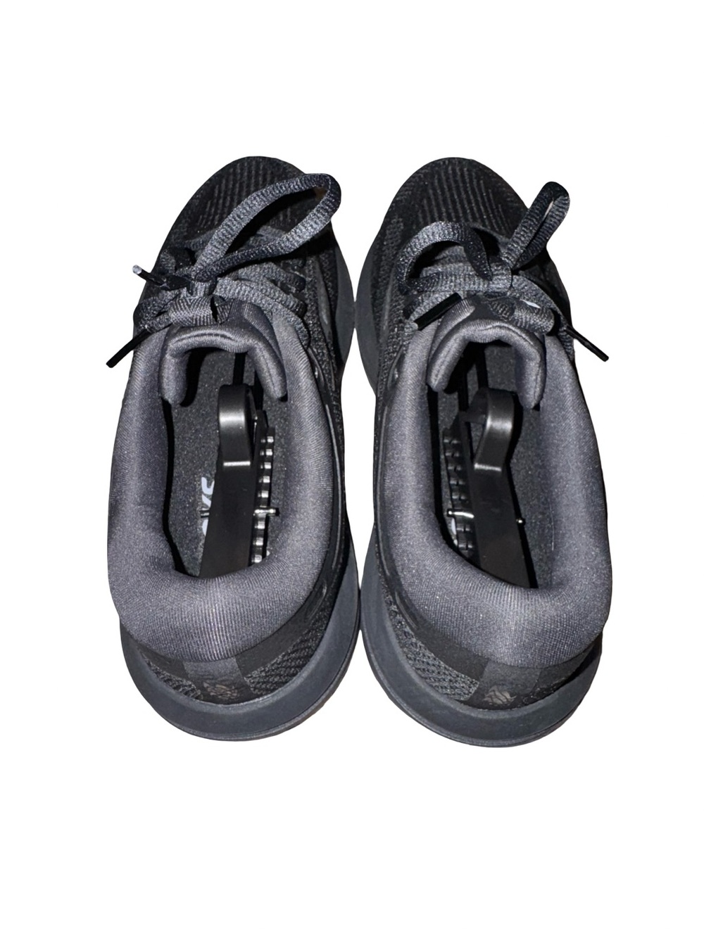 NWOT Brooks revel 7 Black Knit Sneakers with Gum Outsole women 10.5 - Picture 4 of 5